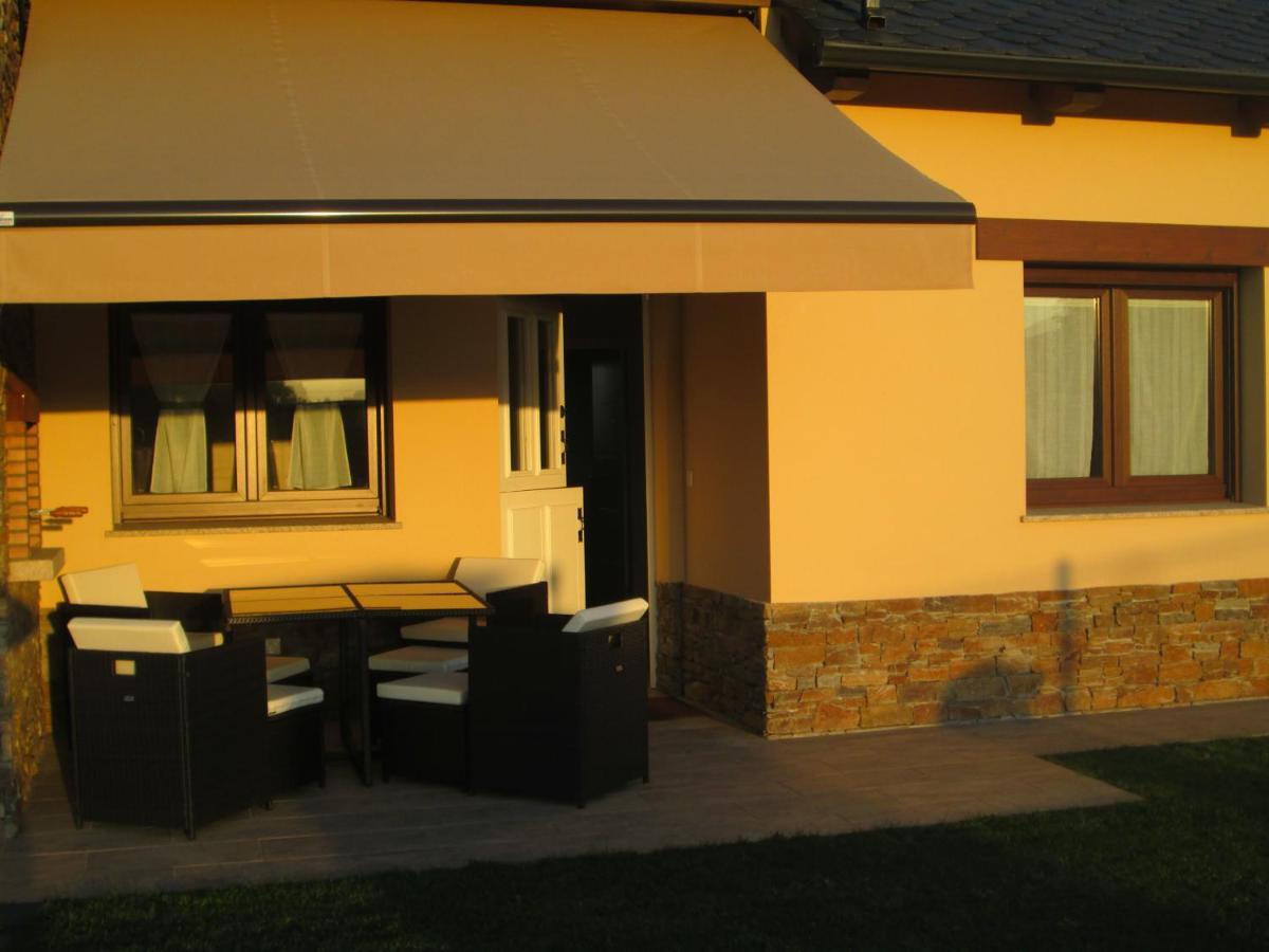 Apartamentos Fonte Villar Navia Luaran gambar